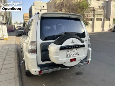 Mitsubishi Pajero GLS 4