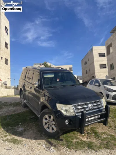 ميتسوبيشي باجيرو GLS 4