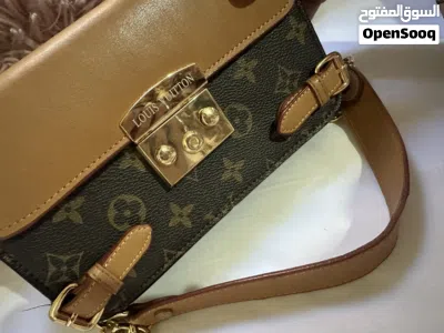 شنته LV شبه جديد 3
