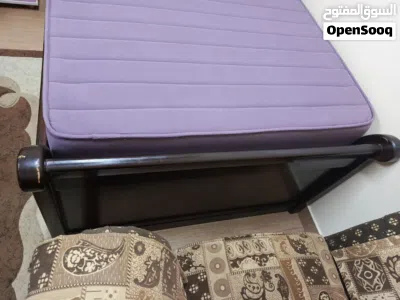 يوجد سرير حطب صناعه بحريني بحاله جدا جدا ممتازة شبه جديدة استعمال فترة قصيرة سعر 35 دينار 4saell 35b 3