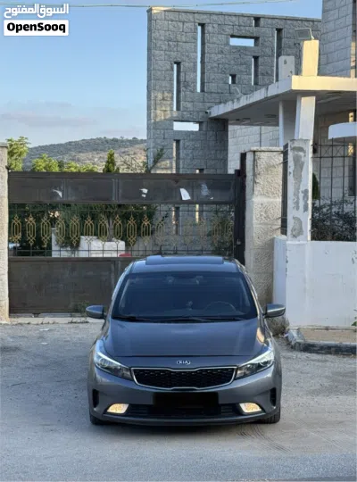 كيا K3 Standard 2