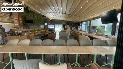A vibrant café and restaurant in a prime waterfront location by the lake and the sea. 3