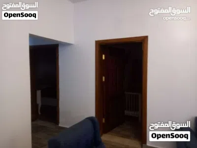 شقه الدور الثاني علوي قنفوده خلف مصرف الوحدة تفتح ع البحر 3