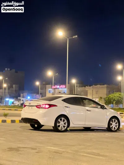 Hyundai Avante Limited 3