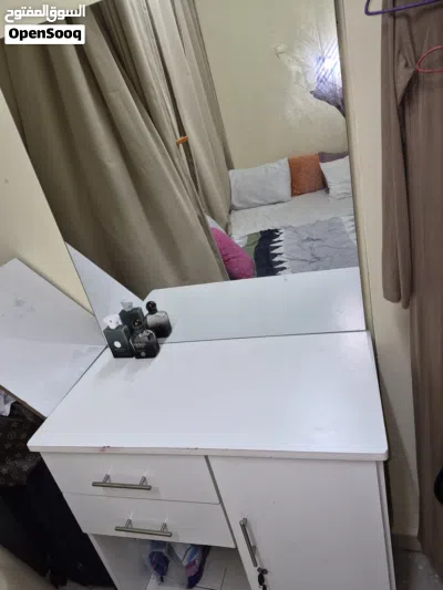 King size matress and dressing table available for sell in maabilah sinaiya 2