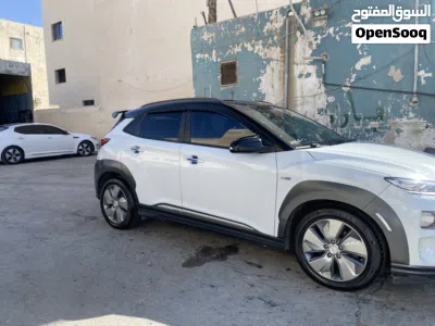 Hyundai Kona Premium 4
