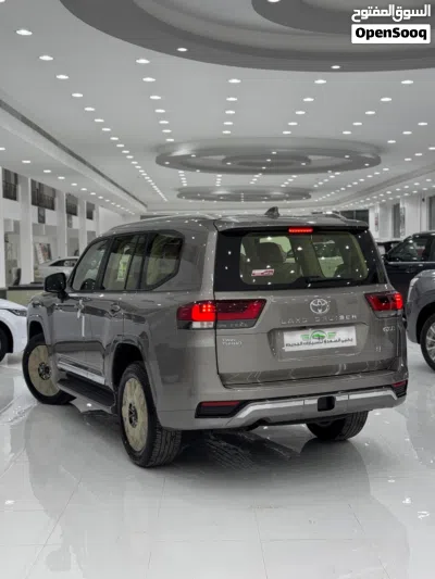 تويوتا لاند كروزر GXR 4