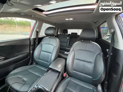 Kia Niro LX 4