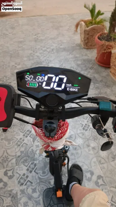 سكوتر الوحش مع سكوتر هديه صغير كهرباء شوف الوصف 4
