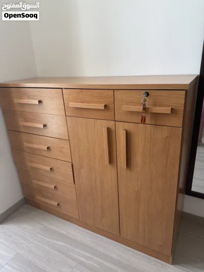 Cupboard r dressing talble with mirror and cabinets 3