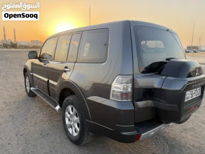 ميتسوبيشي باجيرو GLS 2