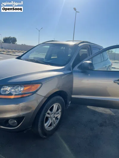 Hyundai Santa Fe Limited 3