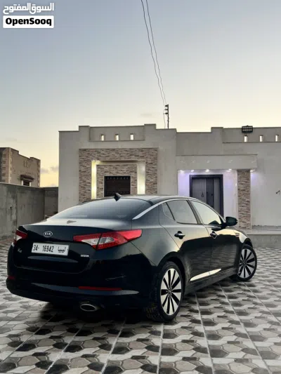 Kia K5 Standard 4
