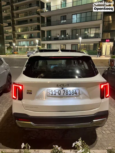 كيا سورينتو Standard 4