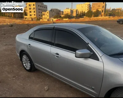 فورد فيوجن Standard 4