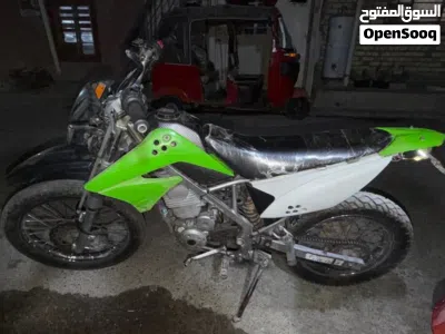 Kawasaki KLX250 3