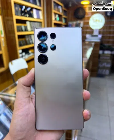 مساحة S25 ultra 1TP نظيف جدا مع هدايا قيمة بقيمة 14 ريال 4