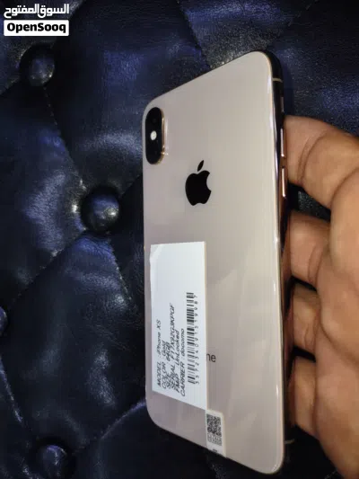 iphone xs vary good original condition 4