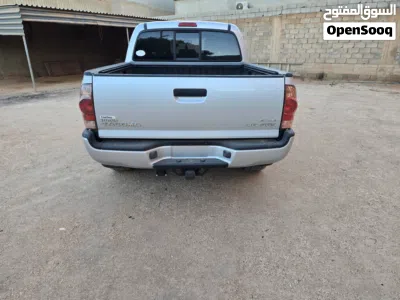Toyota Tacoma SR5 4