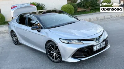 Toyota Camry LE 4