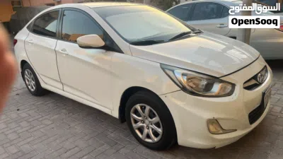 Hyundai Accent Standard 2