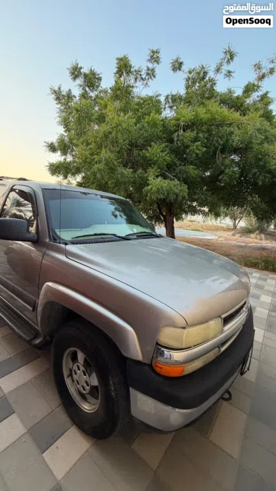 Chevrolet Suburban 1500 4