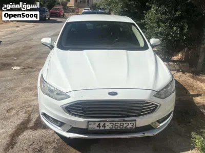 Ford Fusion S 4