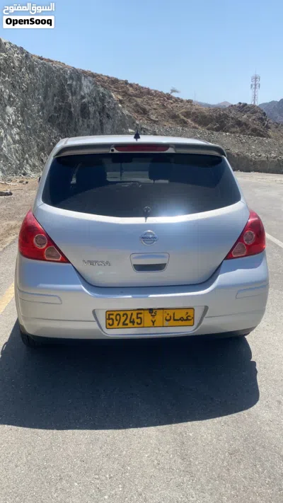 نيسان فيرسا SV 4