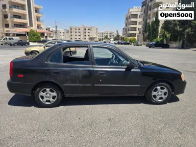 Hyundai Accent Standard 4