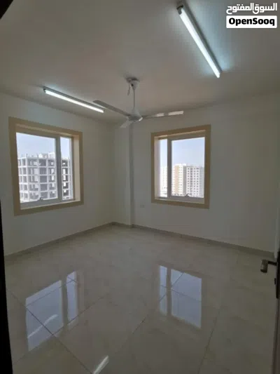للإيجار شقة عائلية في المعبيلة الجنوبية خلف نيستو موقع مميز قريب من جميع الخدمات - Flat For Rent 3