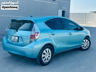 Toyota Prius Prius C 2