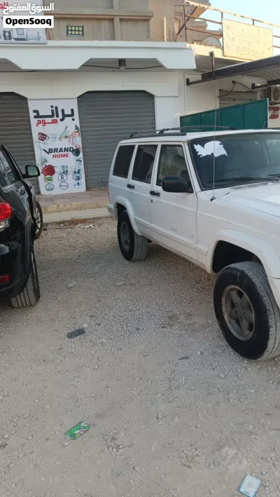 جيب شيروكى Sport 3