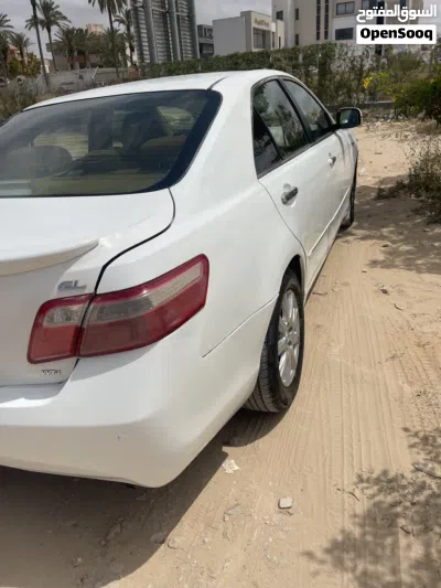 Toyota Camry E 4