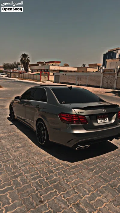Mercedes Benz E-Class E 550 4