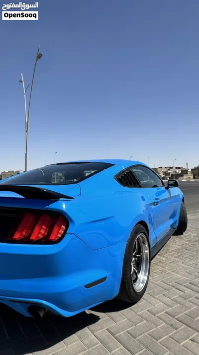 فۆرد موستانگ V6 4