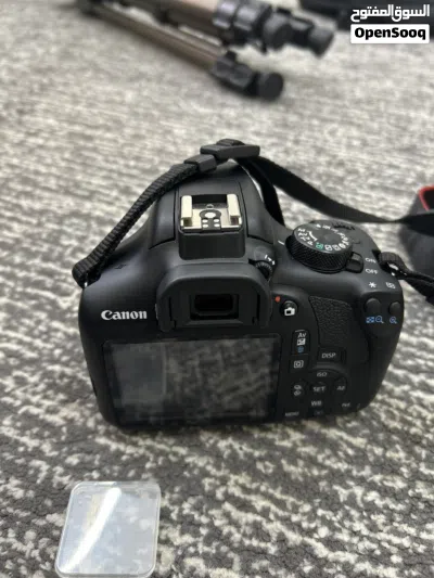Canon EOS 1300 للبيع مع الاكسسوارات 3