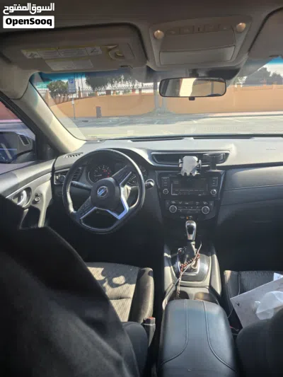 نيسان روج SV 3
