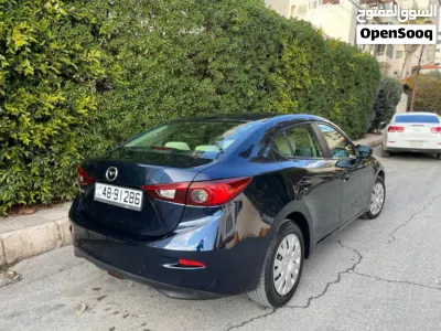 Mazda 3 Standard 3