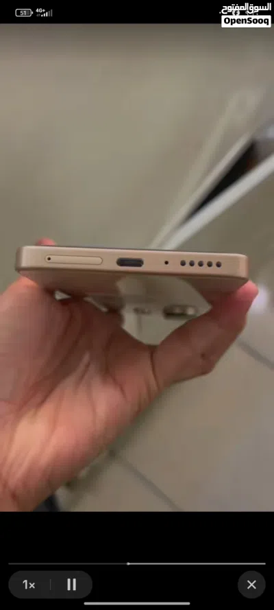 الهاتف كامل بي الشحن والباكو 4