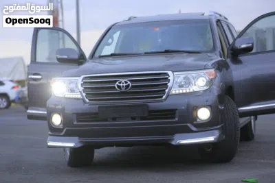 Toyota Land Cruiser GXR 2