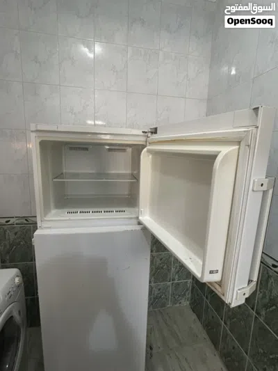 ثلّاجة beko مستعمل بحالة جيدة السعة 18 قدم (سعر الثلاجة 100دينار) (قابل للتفاوض) (الموقع)جبيهة 2