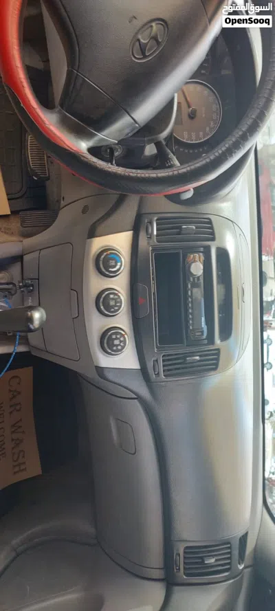 Hyundai Elantra SE 2