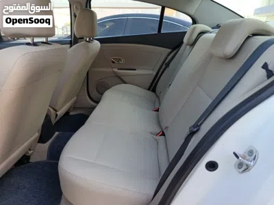 Renault Fluence Standard 4