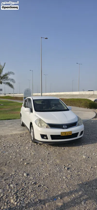 Nissan Tiida 3