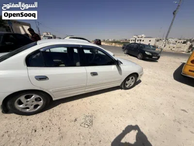 هيونداي افانتي Standard 4