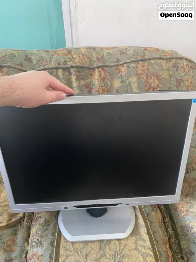 Philips 22” display monitor 2