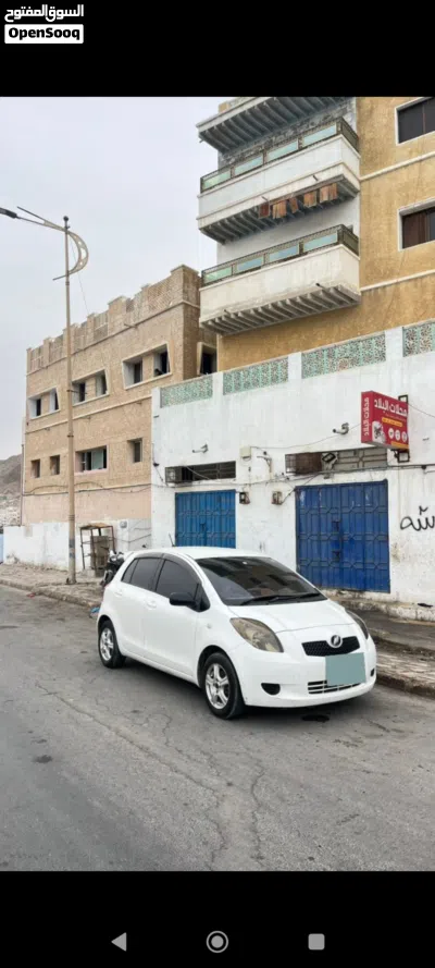 Toyota Yaris Y 2