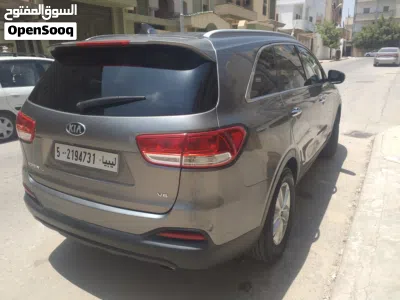 Kia Sorento EX 4