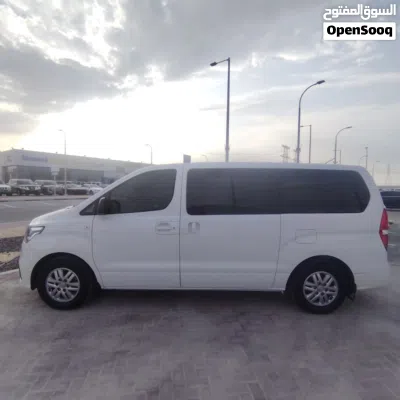Hyundai H1 GLS Plus 4