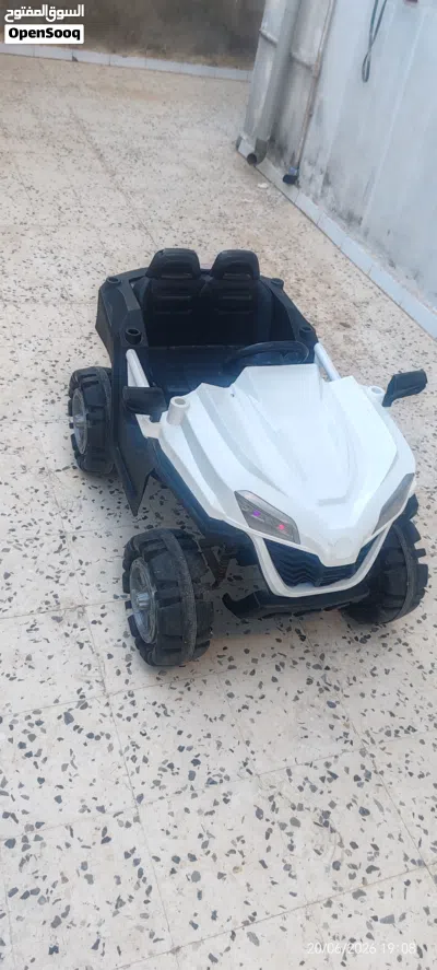 سيارة أطفال 2